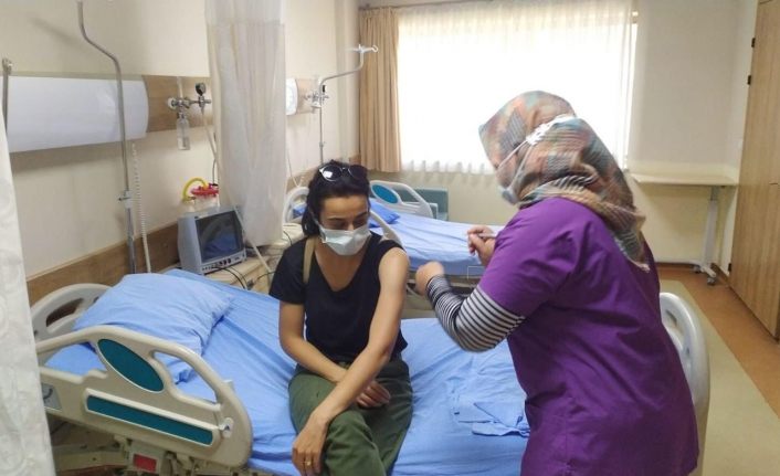 Bakan Koca, 1 milyonuncu aşıyı paylaştı