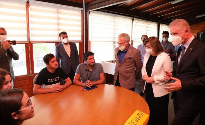 Gaziantep’te ‘akıllı şehir hackathonu’ başladı