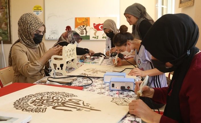 İpekyolu'nda çocuk ve gençler sanatla buluşturuluyor