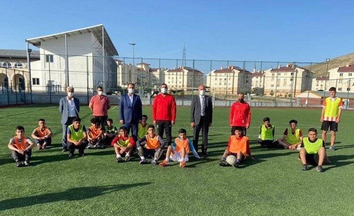 Tuşba'da 7 branşta açılan spor kursları devam ediyor