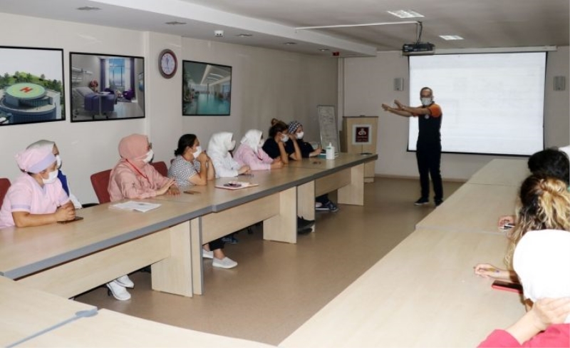 Bursa’da sağlık çalışanlarına afet eğitimi