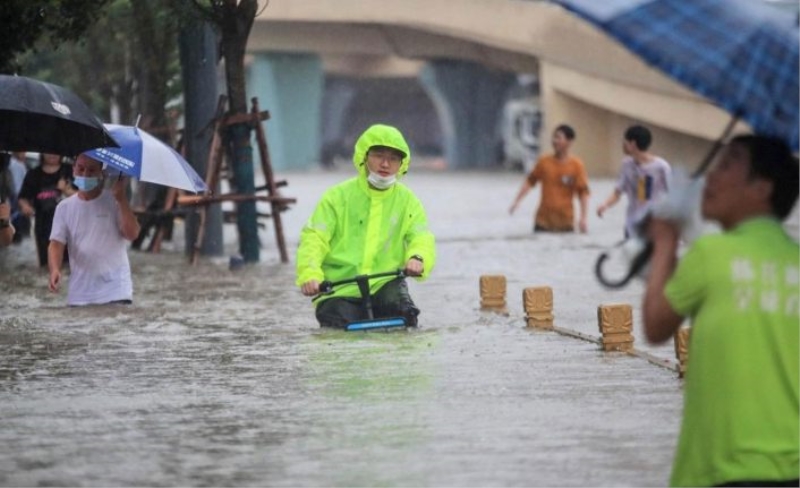 Çin’de sel felaketi: 21 ölü!
