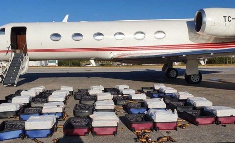 İspanyol tarafından kiralanan Türk uçakta bir ton kokain ele geçirildi
