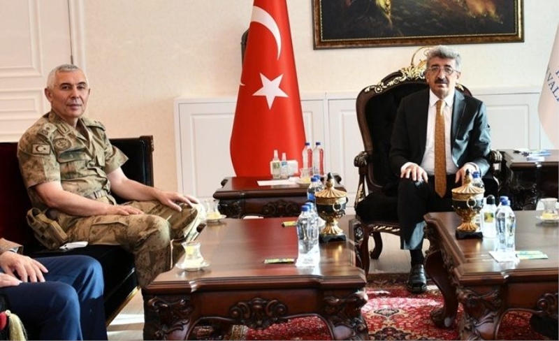 Tuğgeneral Bekmez Vali Bilmez'i ziyaret etti