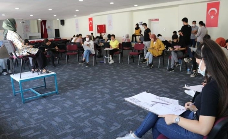 Van'da 40 öğrenci yetenek sınavlarına hazırlanıyor