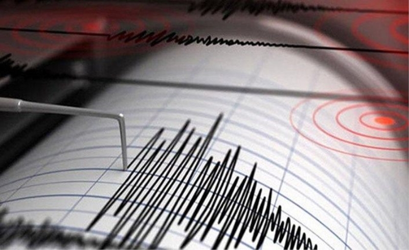 Van'da korkutan depremler! AFAD büyüklüğünü açıkladı