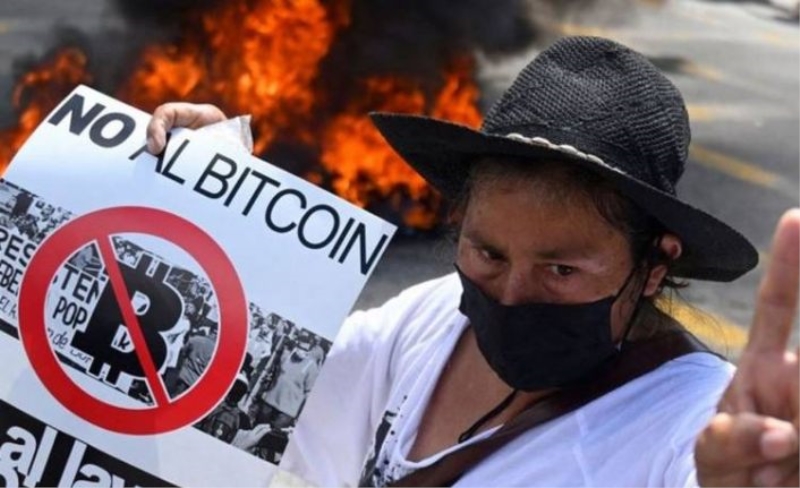 Bitcoin'e El Salvador protestosu