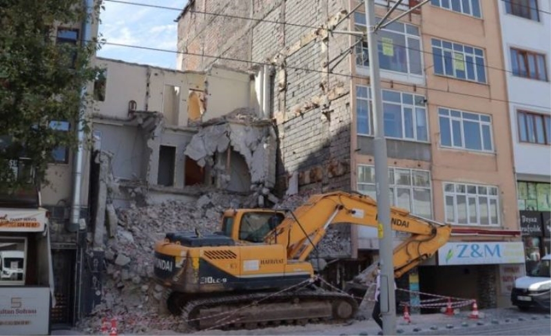 Kocaeli İzmit'te Önder Apartmanı yıkıldı!