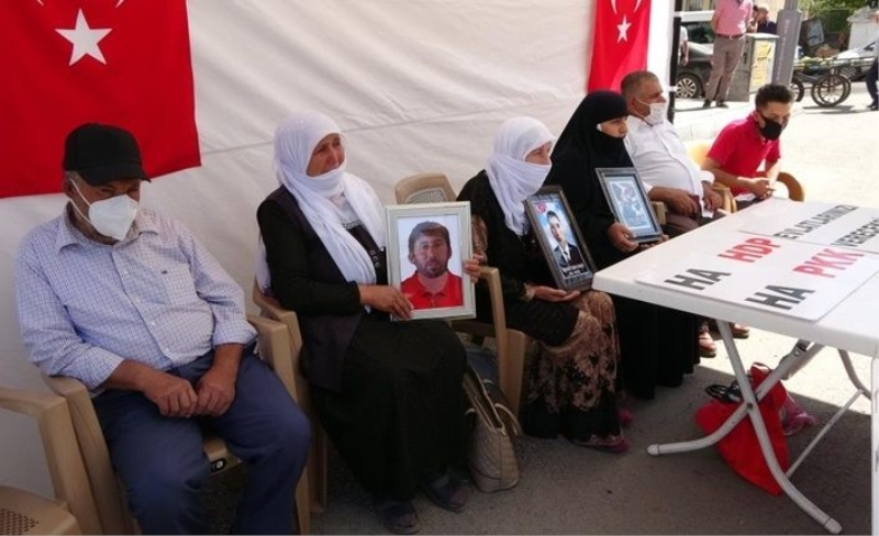 Muş'ta HDP önünde evlat nöbeti: Aile sayısı 10'a yükseldi