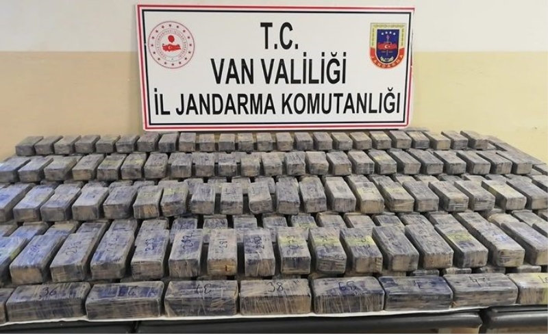 Van'da çok miktarda uyuşturucu ele geçirildi: 5 gözaltı