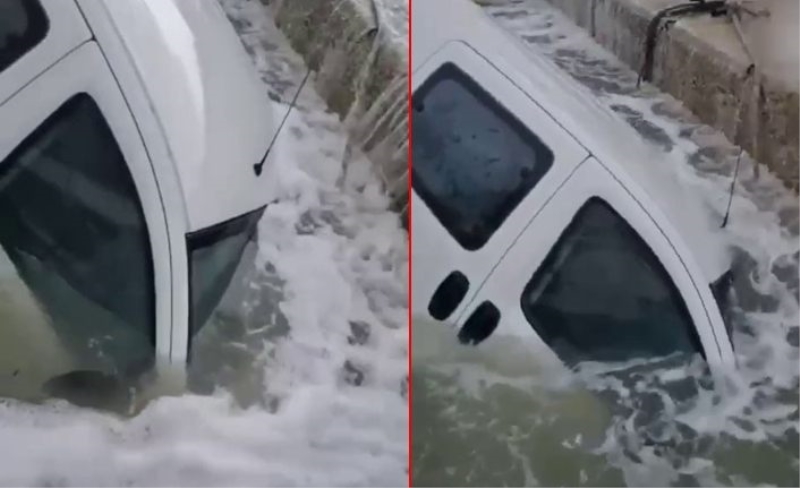İstanbul'dan korkutan görüntü! Dev dalgalar park halindeki aracı yuttu