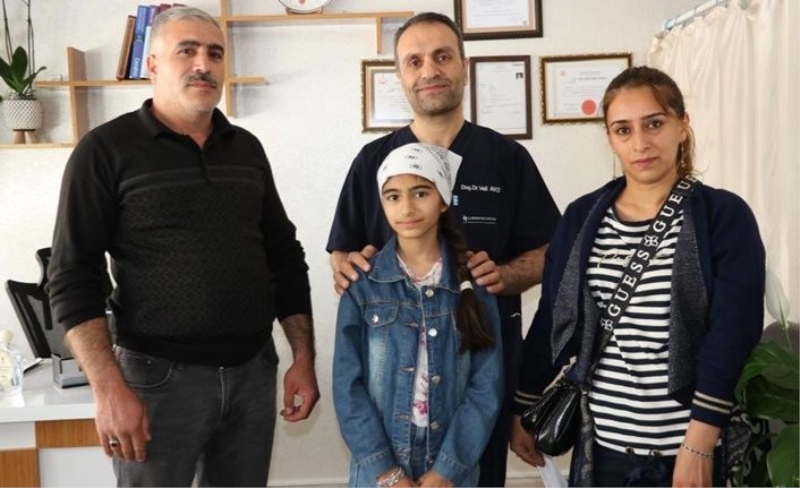 Azerbaycanlı minik Fatıma, Van'da şifa buldu