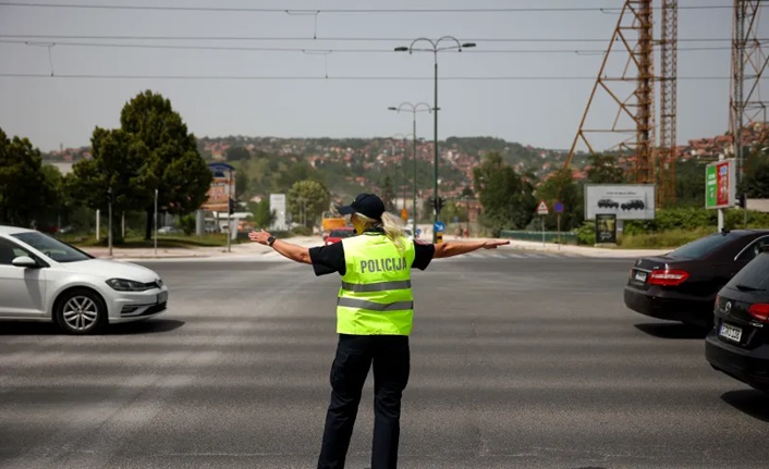 Balkanlar’da yaşanan elektrik kesintisi hayatı durma noktasına getirdi. Bölge ülkelerinden