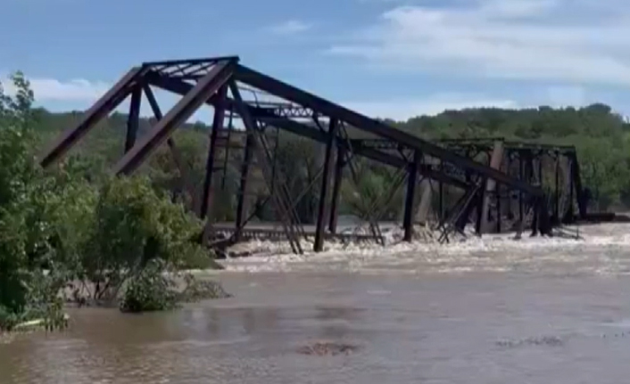ABD’nin Minnesota eyaletinde yer alan Blue Earth Nehri, şiddetli yağışların