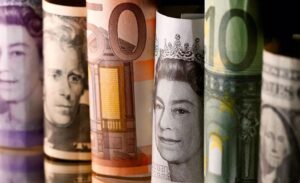 Döviz kurlarında son duruma bakıldığında dolar fiyatları 33 TL seviyesini gördükten sonra