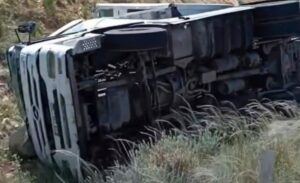 Alınan bilgilere göre kaza, öğle saatlerinde Başkale yolu üzerindeki Çamlık