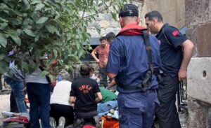 Tarihi Akdamar Adası’nda bir erkek şahsın düşme sonrası kafa travması