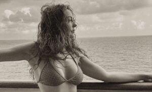 En son Şükrü Özyılmaz ile başrollerini paylaştığı Ruhun Duymaz dizisi