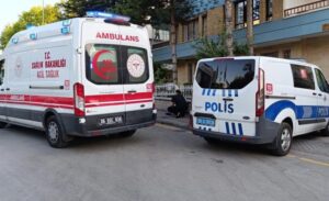 Alınan bilgiye göre olay, Naci Çakır Mahallesi 758’inci Cadde’deki Kısacık