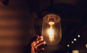 Van’da her gün elektrik kesintileri yaşanmaya devam ediyor… Sürekli bakım