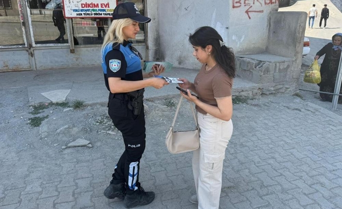 Hakkari Emniyet Müdürlüğü ekipleri, suç türlerinin gelişen teknoloji ile birlikte