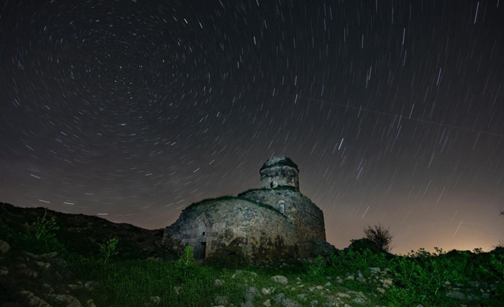 Van Gölü Havzası’nın doğa ve tarihi yapısını fotoğraflayan Vanlı fotoğraf