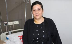 Hatay’da ikamet eden ve 2 yıl önce glomus tümörüne yakalanan