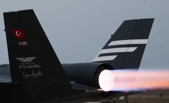 Türk mühendisleri tarafından geliştirilen insansız hava aracı Bayraktar Kızılelma, Türkiye’ye