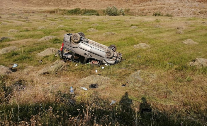 Kaza, akşam saatlerinde Yüksekova-Esendere karayolu üzerindeki Kısıklı köyü yakınlarında meydana