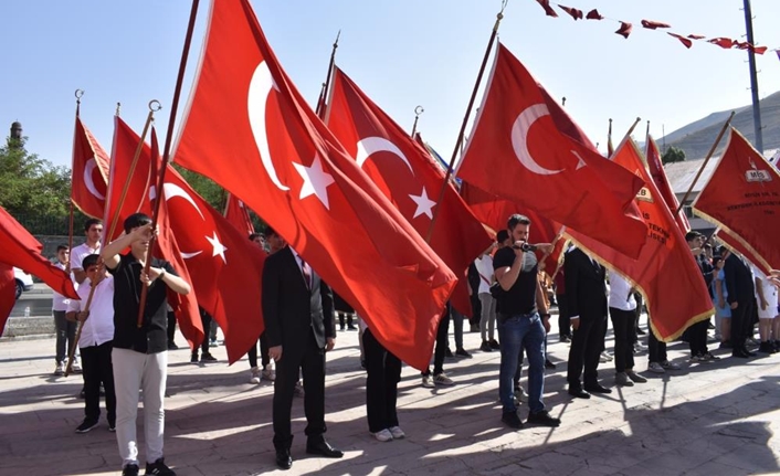 Bugün 30 Ağustos zaferinin 102’inci yıl dönümü… Türk milletinin tarihindeki