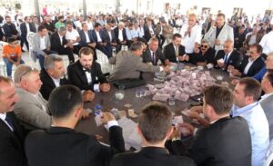 Gevdan aşireti mensuplarından Ahmet Aslan’ın oğlu Baran Aslan ile İbrahim