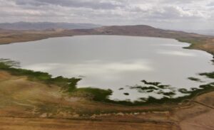 Özalp ilçesine 20 kilometre uzaklıkta bulunan, 407 hektar alanı kaplayan