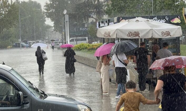 Meteoroloji tahminleri il il yayınladı! Sağanak yağış ve yüksek sıcaklık uyarısı