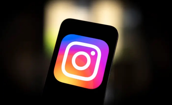 Bu sabah popüler sosyal medya platformu Instagram’a giriş yapamayan kullanıcılar, “Instagram çöktü