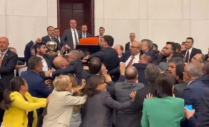 Türkiye Büyük Millet Meclisi, milletvekilliği düşürülen Can Atalay için saat