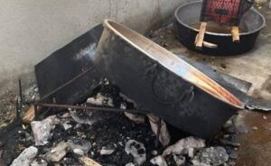 Olay, saat 16.00 sıralarında İnegöl’ün kırsal Kurşunlu Mahallesi’nde bir evin