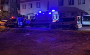 Olay, dün gece saat 22.00 sıralarında Mahmudiye Mahallesi Umut Sokak’ta