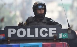 Pakistan’da Belucistan Kurtuluş Ordusu (BLA) tarafından polis karakolunda, demiryolu hattında