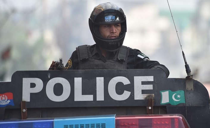 Pakistan’da Belucistan Kurtuluş Ordusu (BLA) tarafından polis karakolunda, demiryolu hattında