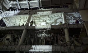 Rusya, dün Ukrayna topraklarına düzenlediği geniş çaplı hava saldırılarına gece