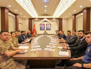 Hakkari’de çeşitli suçlardan 56 kişi yakalandı