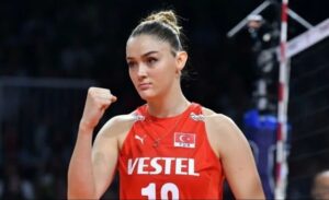 A Milli Kadın Voleybol Takımı’nın yetenekli isimlerinden biri olan Zehra
