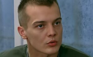 Bir dönemin en popüler oyunculardan Arda Kural, yine gündem oldu.