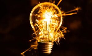 Van’da her gün elektrik kesintileri yaşanmaya devam ediyor… Sürekli bakım