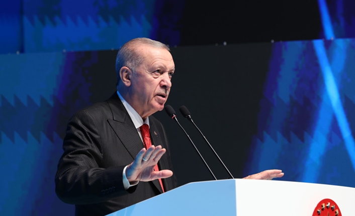 Cumhurbaşkanı Erdoğan: Oyun platformları gençleri zehirliyor Cumhurbaşkanı Recep Tayyip Erdoğan, Lütfi Kırdar Uluslararası Kongre ve Sergi