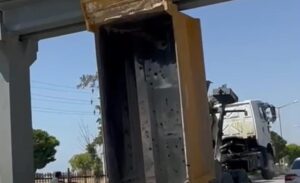 Van-Erciş karayolu üzerinde bulunan Kalecik Mahallesi civarında meydana gelen olayda,