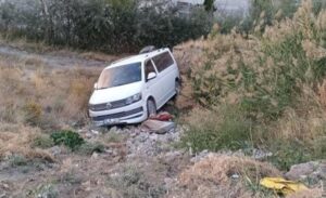 Süphan Mahallesi Çayüstü Sokak’ta park halindeki 32 NL 3229 plakalı