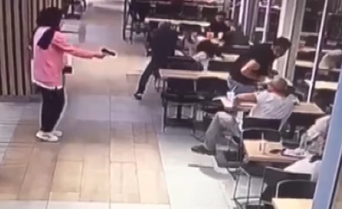 Olay, Aksaray-Ankara karayolu Çiftlik Mahallesi’nde bulunan bir kafede yaşandı. Edinilen