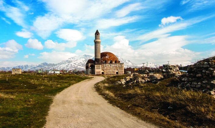 Hayırlı cumalar! Sevdiklerinizle paylaşabileceğiniz cuma mesajları ile sözleri