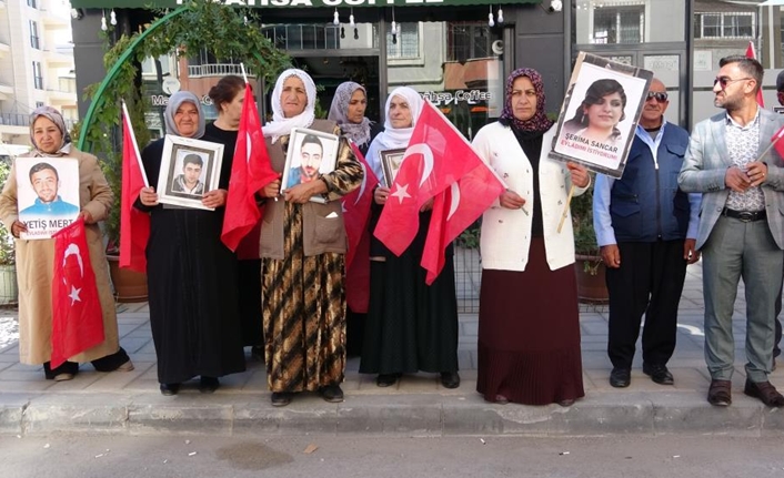 Van’da terör örgütü PKK tarafından çocukları kaçırılan ailelerin eylemleri, 88’inci